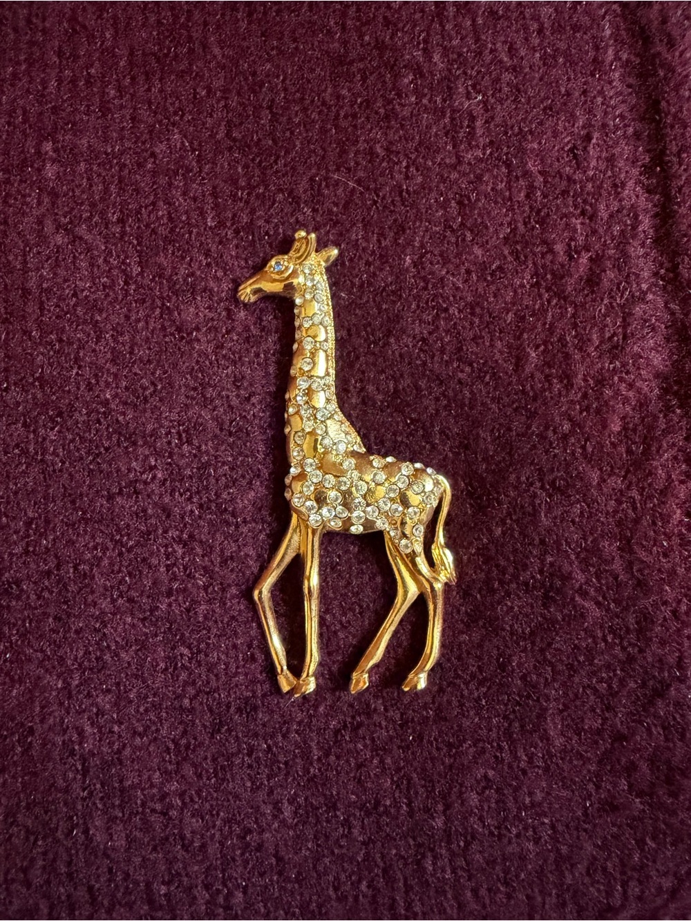 P.S. Co. 1999 Vintage Gold Giraffe Rhinestone Brooch - Sparkling Animal Pin
